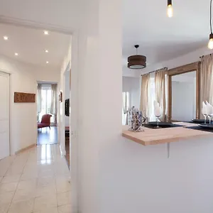 Apartment Place Au Manege, Marseilles