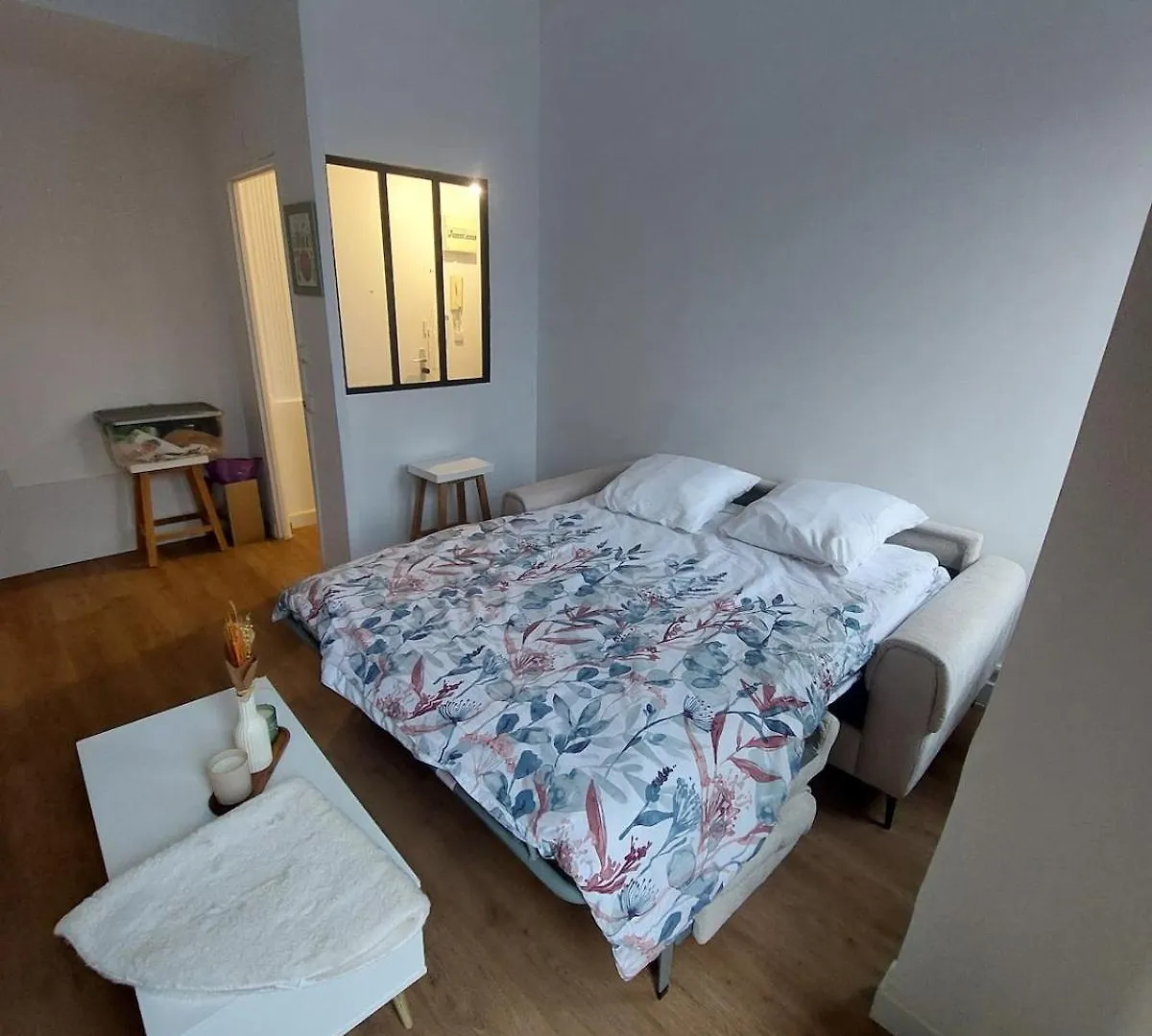 Apartment In Noailles Marseille