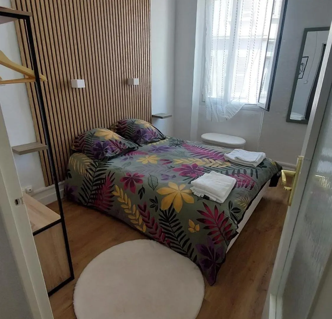 Apartment In Noailles Marseille 0*,